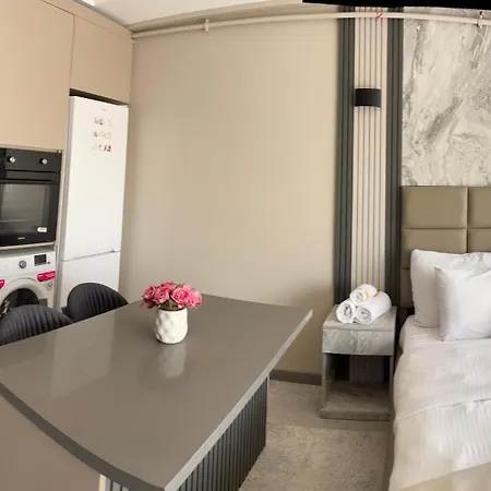 Aymira Lägenhetshotell 3*