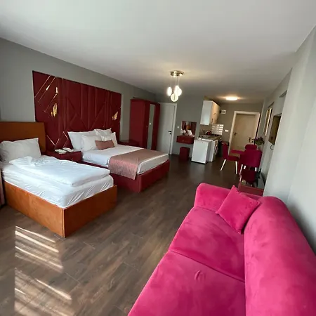 Aymira Aparthotel