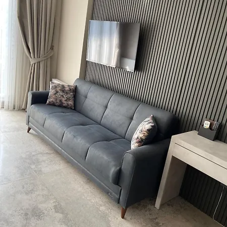 Aymira Aparthotel 3*