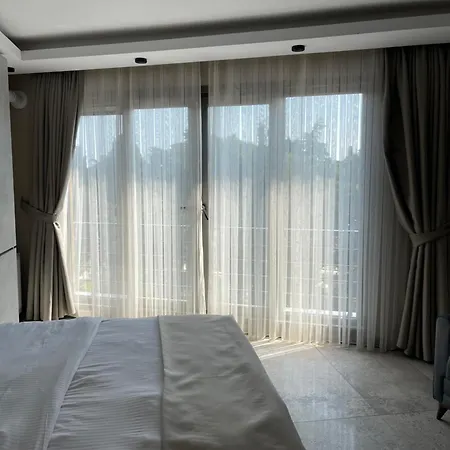 Aymira Aparthotel 3*