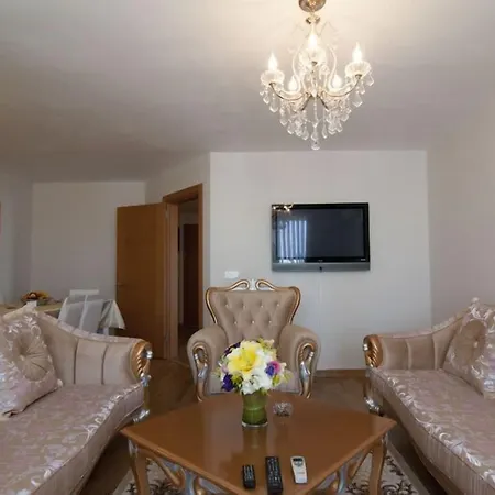 Aymira Aparthotel 3*